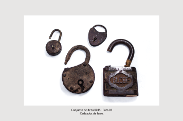 Foto - 2 - Ferramentas, utensílios diversos e estrutura PT.1