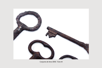 Foto - 2 - Ferramentas, utensílios diversos e estrutura PT.1