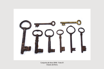 Foto - 2 - Ferramentas, utensílios diversos e estrutura PT.1