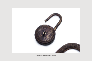 Foto - 2 - Ferramentas, utensílios diversos e estrutura PT.1