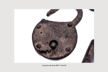 Foto - 2 - Ferramentas, utensílios diversos e estrutura PT.1