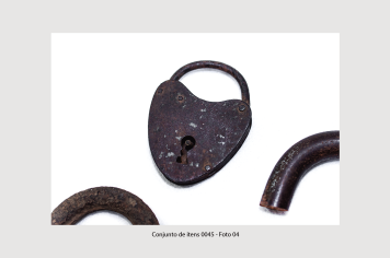 Foto - 2 - Ferramentas, utensílios diversos e estrutura PT.1