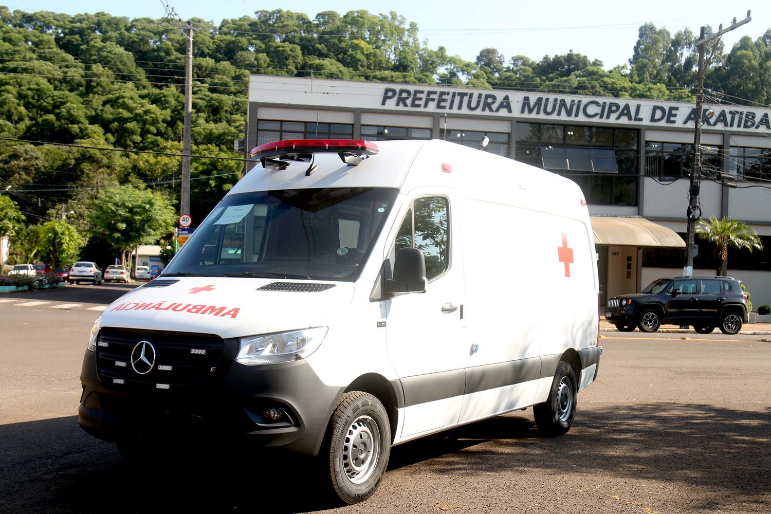Aratiba recebe nova ambulância