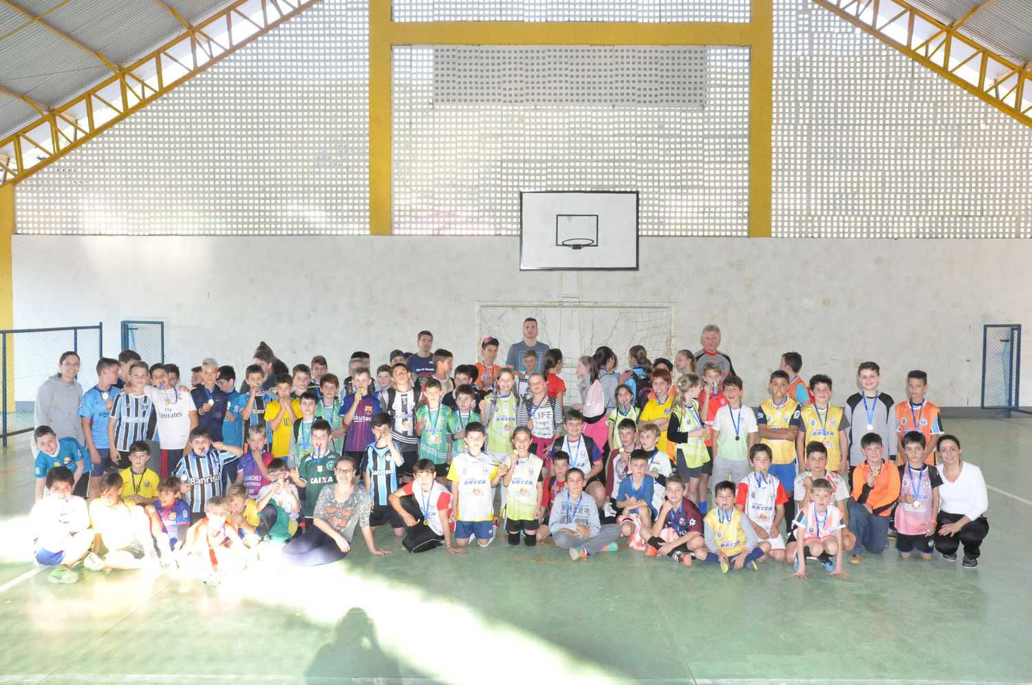 Atividades Esportivas empolgaram a Criançada em Aratiba.