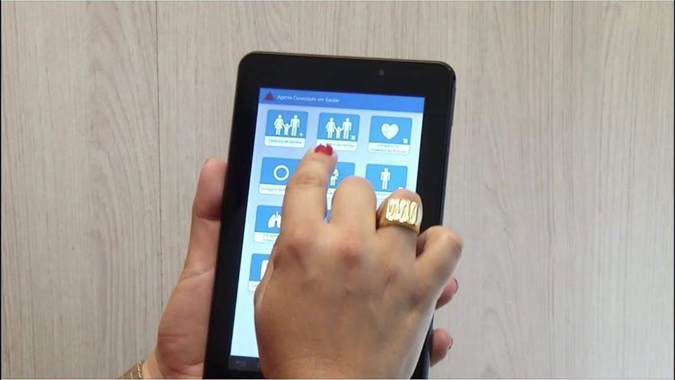 Agentes Comunitários de Saúde de Aratiba recebem tablets