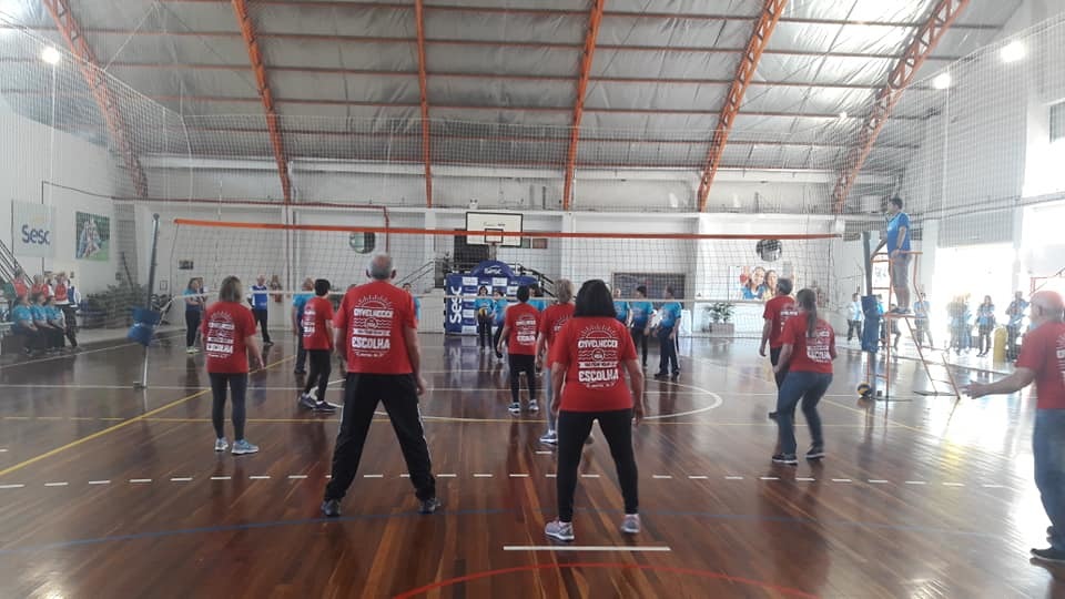 Idosos de Aratiba participam do Circuito SESC de Câmbio em Erechim.
