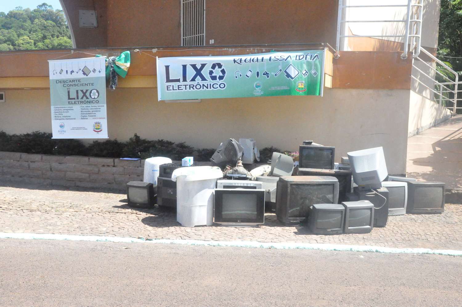 Prefeitura realiza campanha de coleta de lixo eletrônico