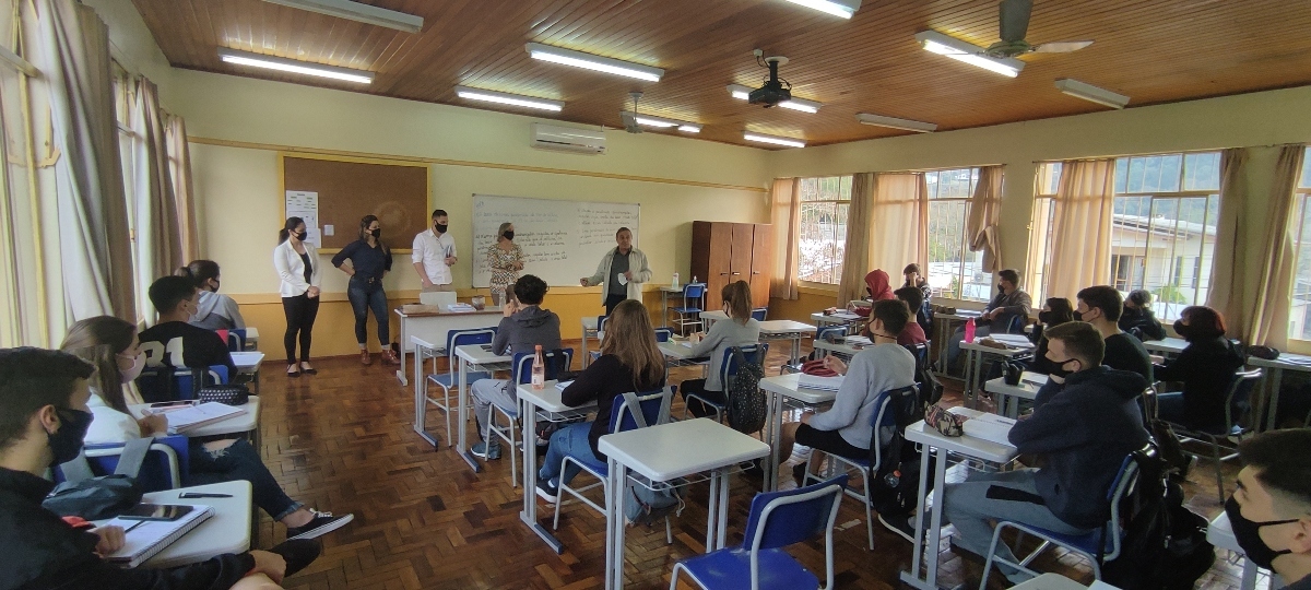 Escola Estadual de Aratiba passa a contar com atendimento de psicoterapeuta