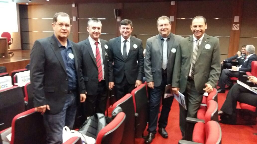 Prefeito e Secretário da Administração participam de Audiência em Brasília