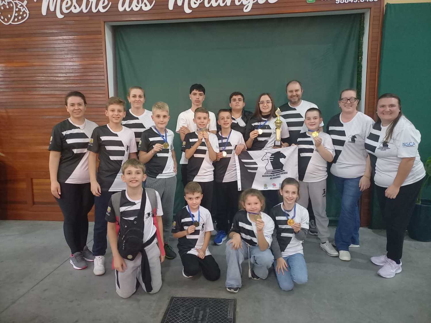 Aratiba conquista título de campeã no Xadrez com Ana Clara Maroso, em Lages