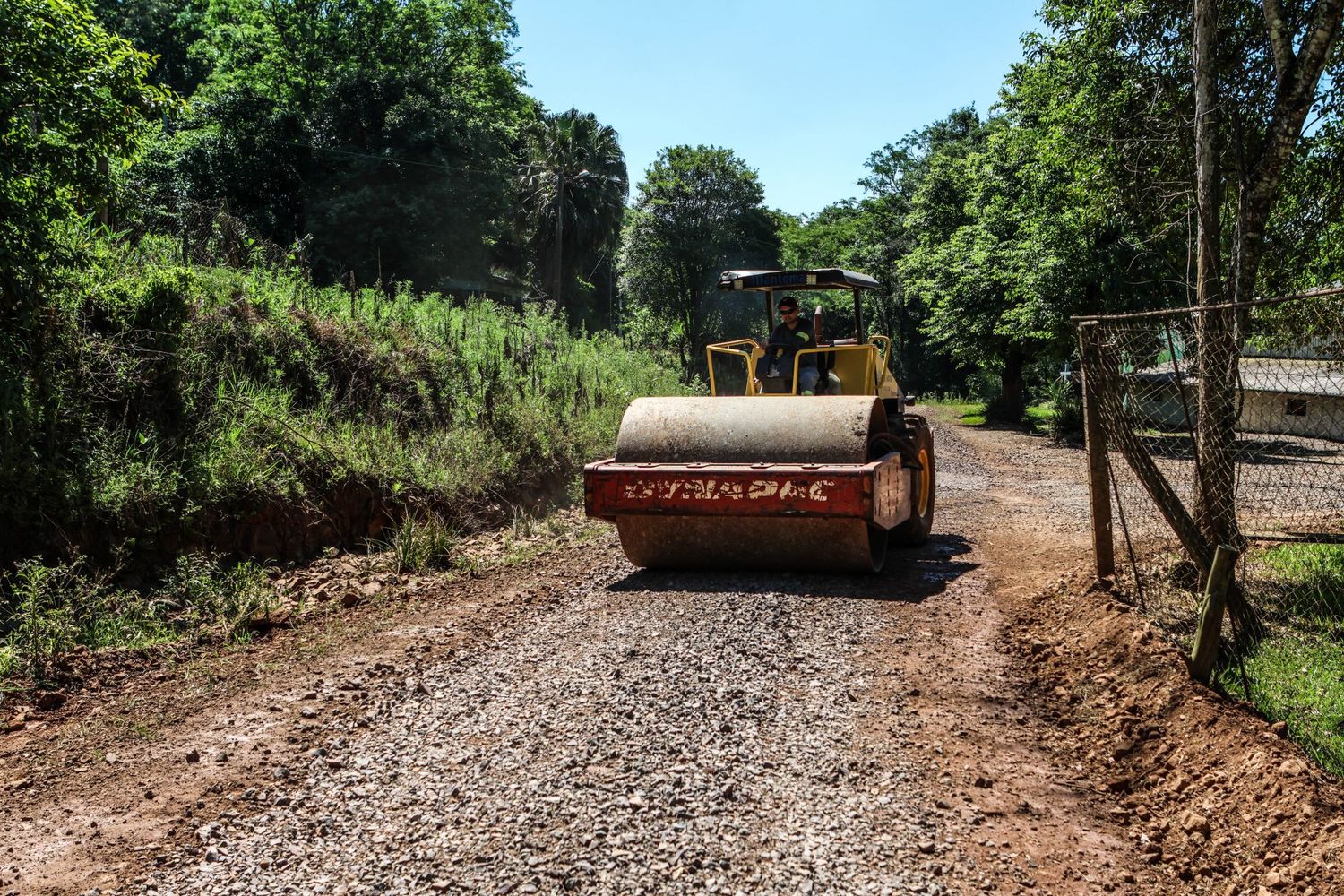 Prefeitura de Aratiba realiza obras em estradas do interior