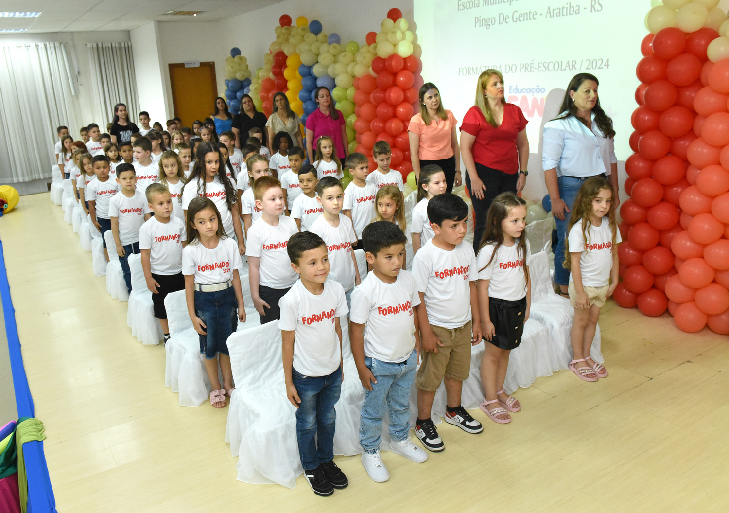 Formatura reúne mais de 50 alunos de escolas de Aratiba