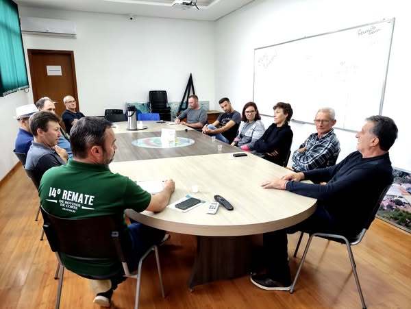 Prefeitura de Aratiba realiza reunião com Núcleo de Suinocultores