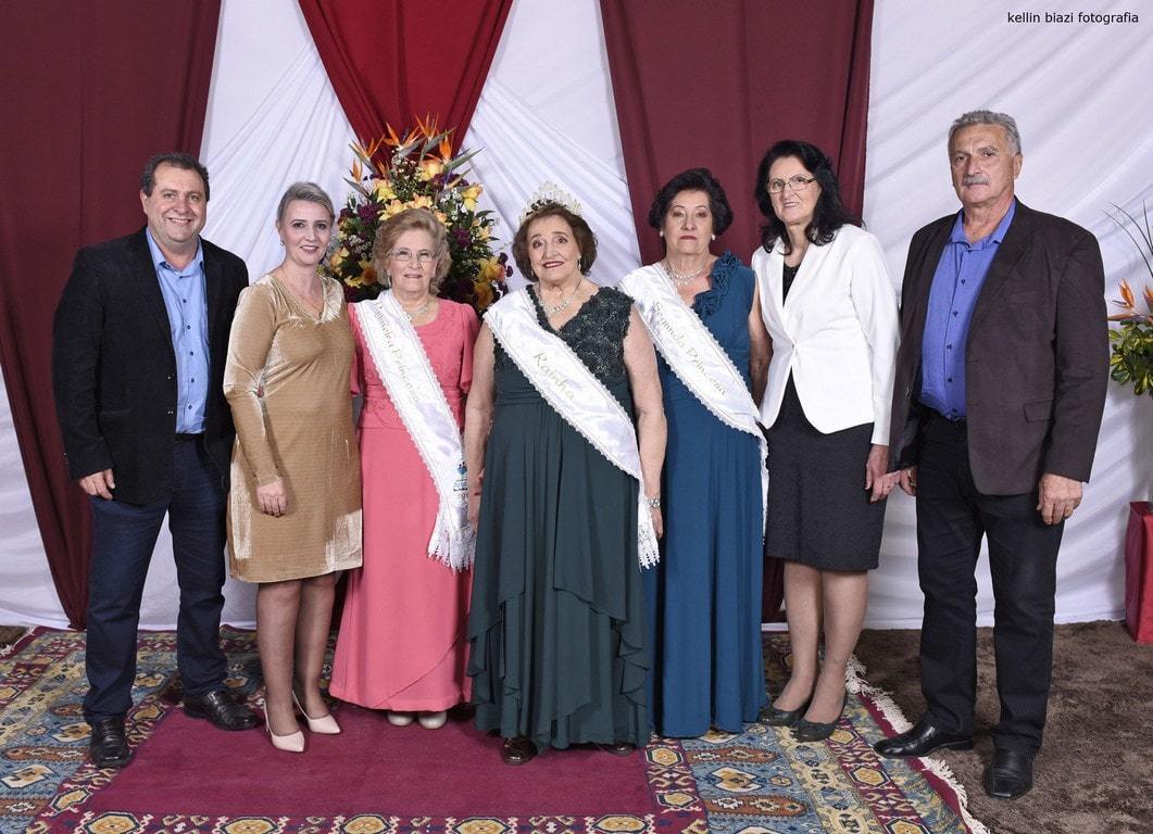 Administração Municipal realiza evento de Coroação da Rainha e Princesas da Terceira Idade