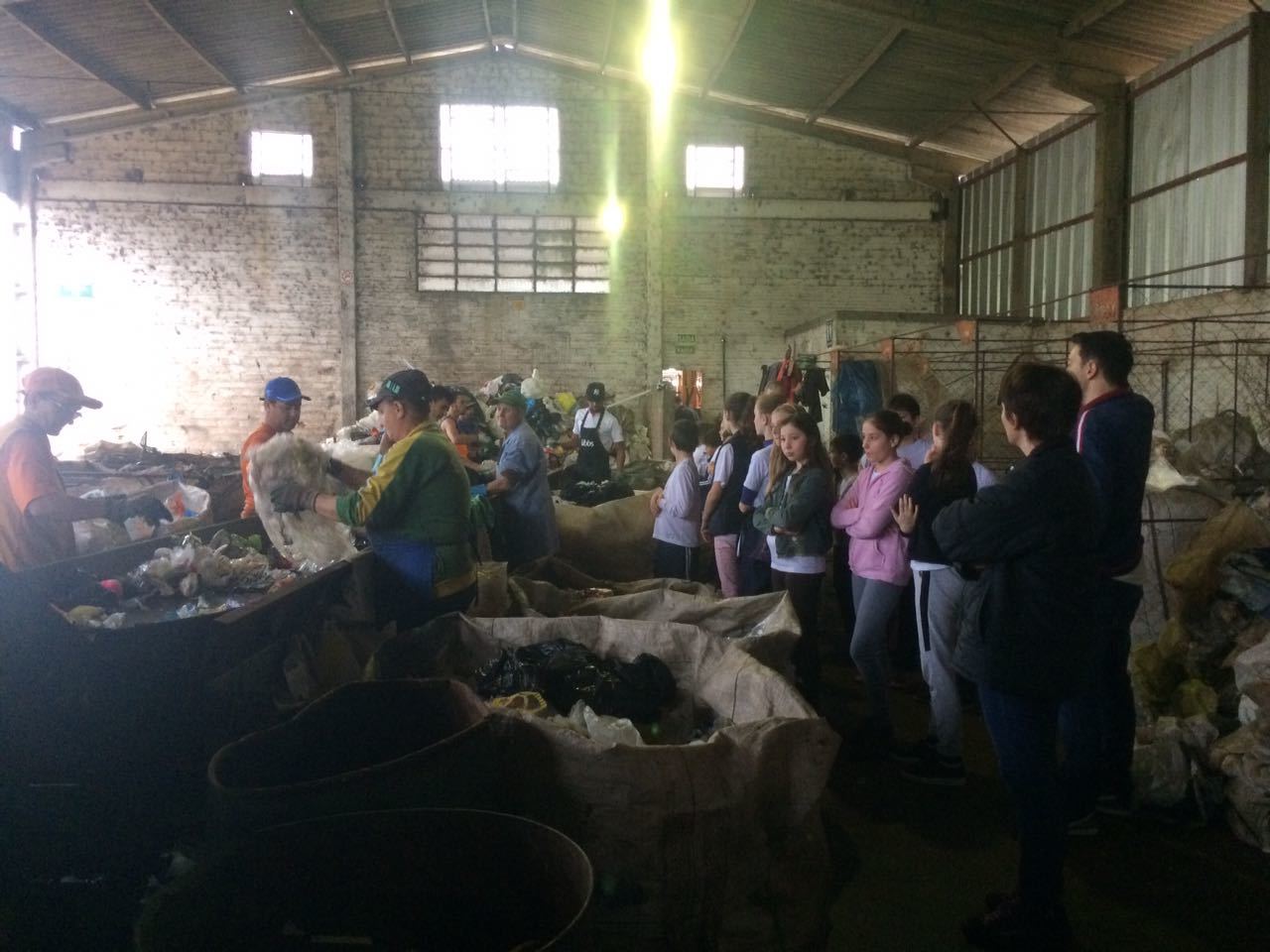 Departamento do Meio Ambiente realiza visita a Central de Resíduos Sólidos