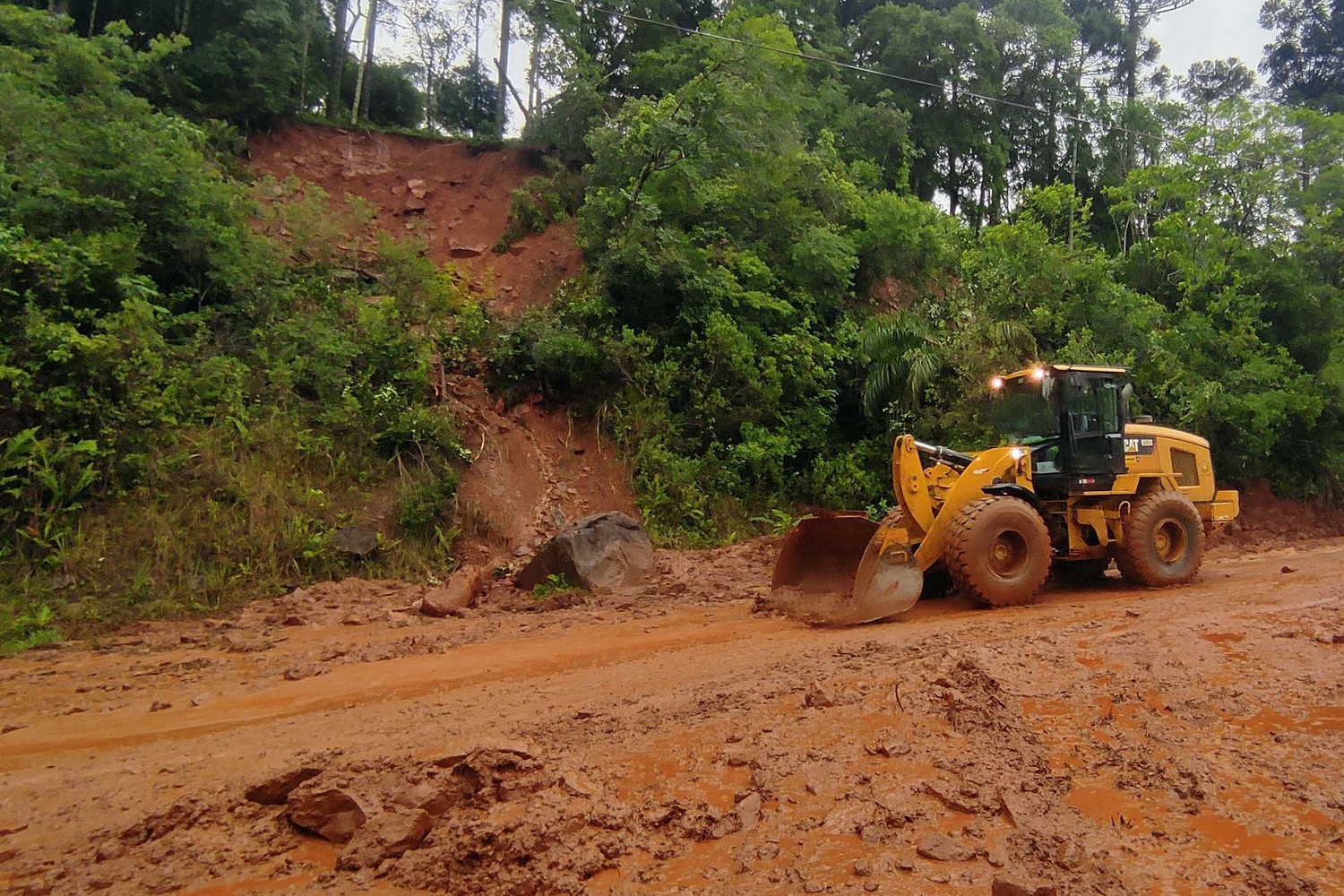 Chuvas voltam a causar estragos e transtornos em Aratiba