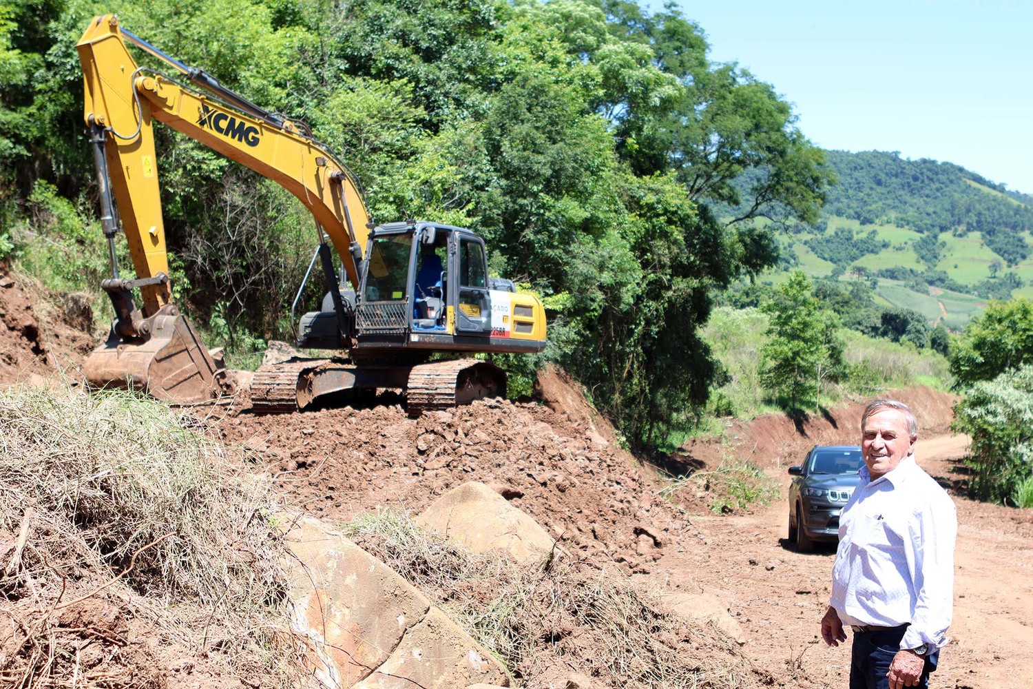 Começa obra de pavimentação de trecho que liga cidade à comunidade do Pio X
