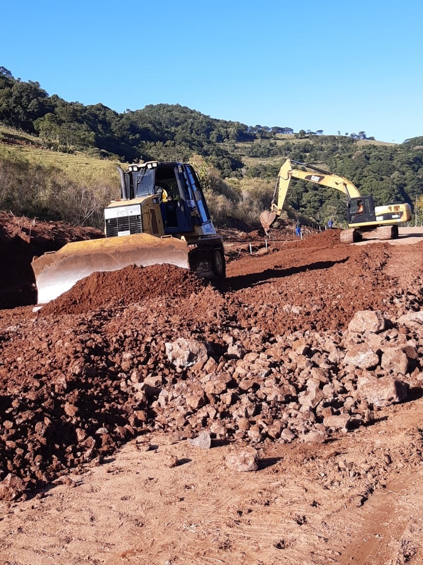 Empresa retoma o asfaltamento da RS 420