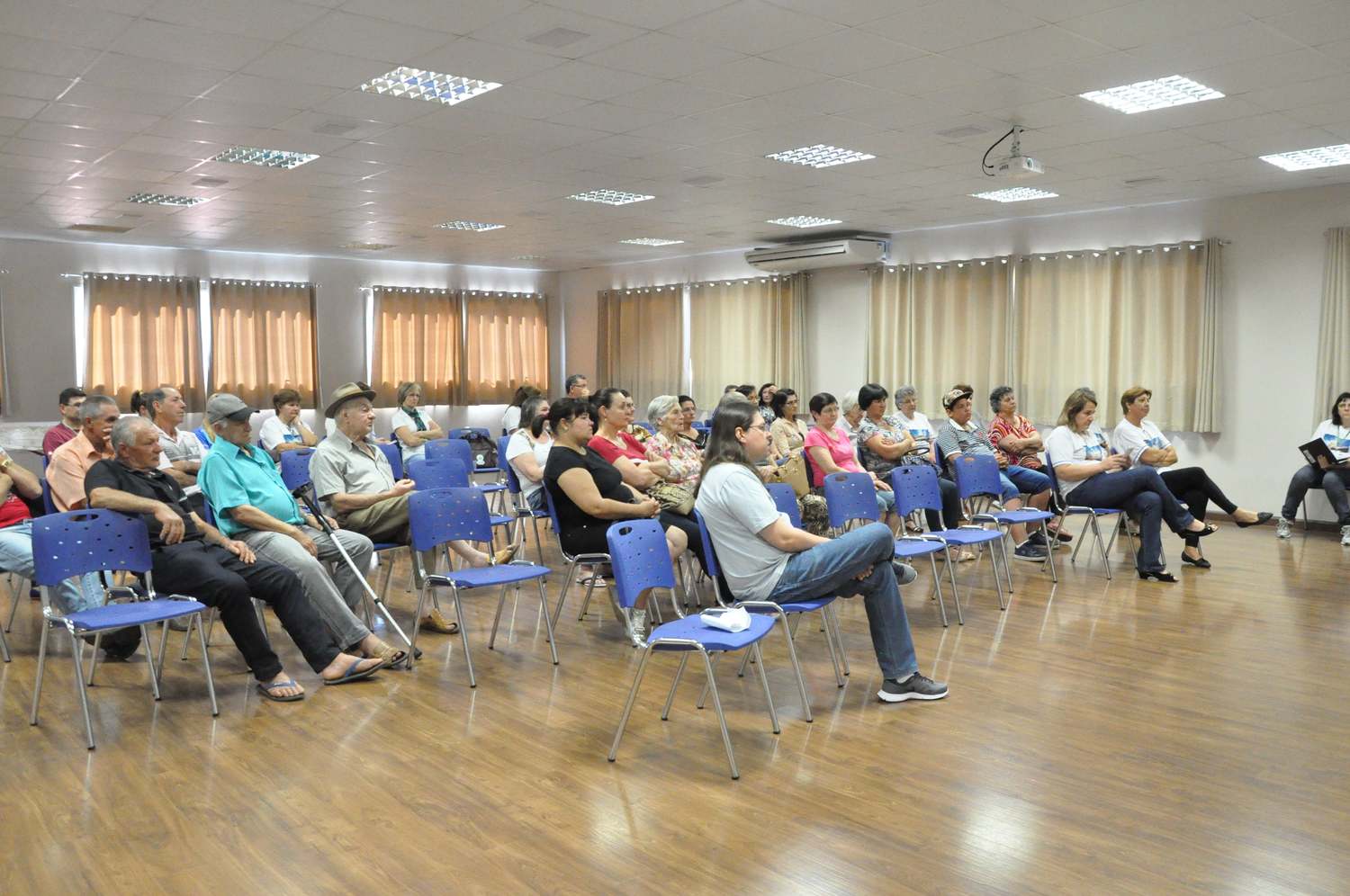 Associação Mãos Amigas realiza sexto encontro.