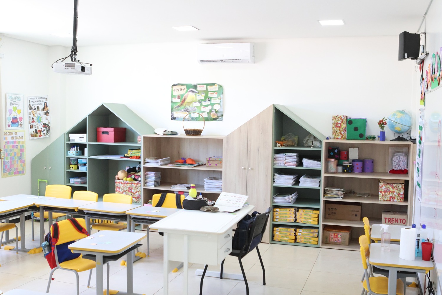 Escola Pingo de Gente de Aratiba ganha novos móveis