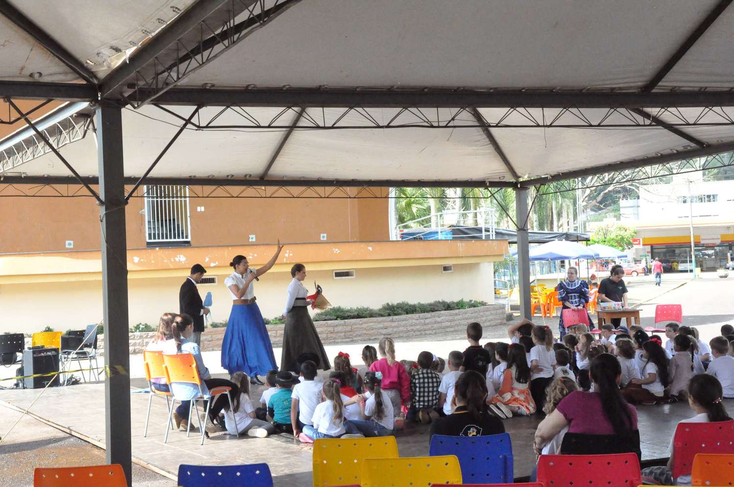 Ciranda Escolar no Acampamento Farroupilha.