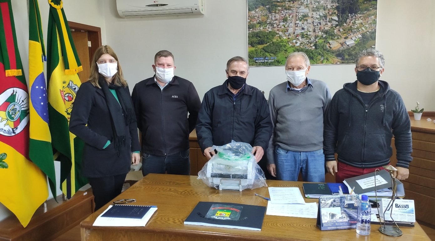 Prefeitura realiza entrega de respirador pulmonar para Hospital Comunitário