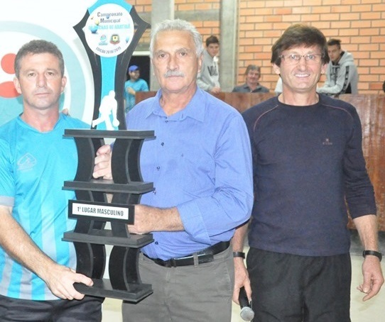 Equipe da comunidade do Monte Belo é vencedora no Campeonato Municipal de Bochas de Aratiba