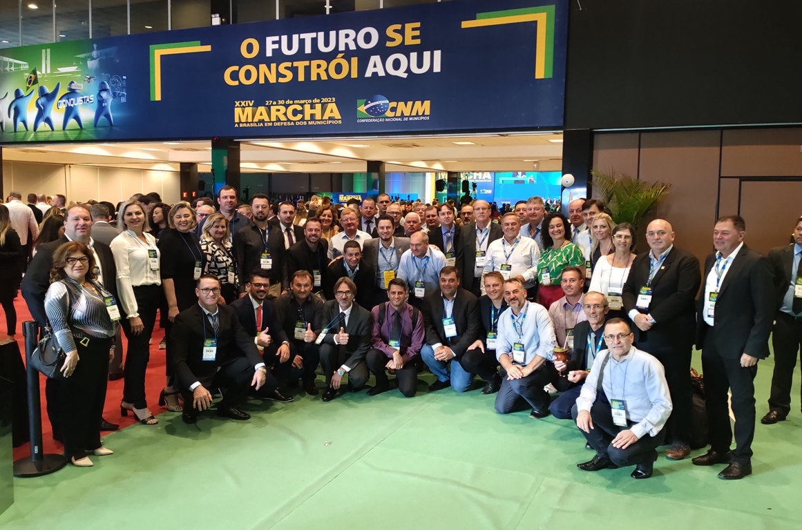 Administração Municipal de Aratiba tem representantes na marcha a Brasília em defesa dos municípios