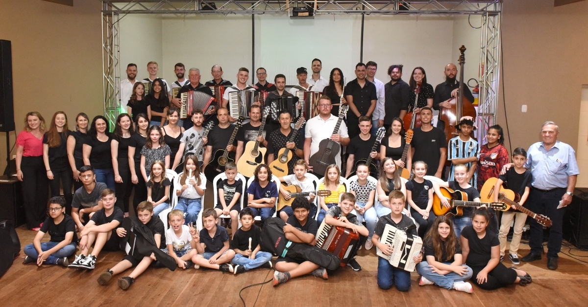 Recital reúne músicos de oficinas de Aratiba e encanta comunidade