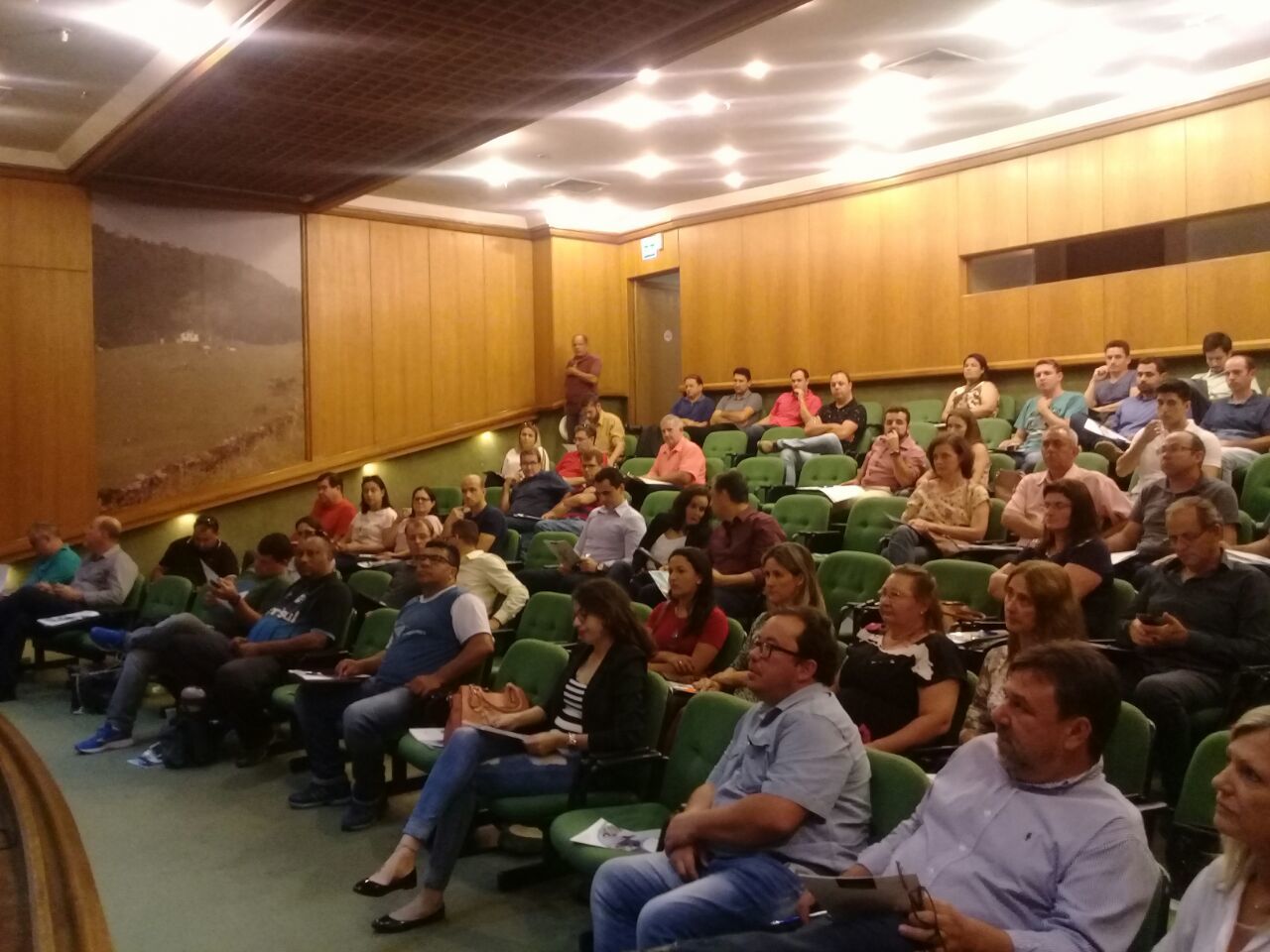 Funcionários da Prefeitura Municipal de Aratiba estão em formação em Porto Alegre.