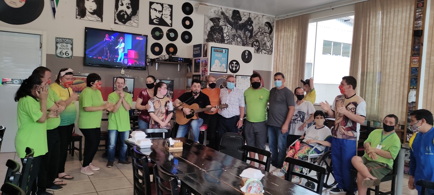 Administração Municipal prestigia atividade da APAE