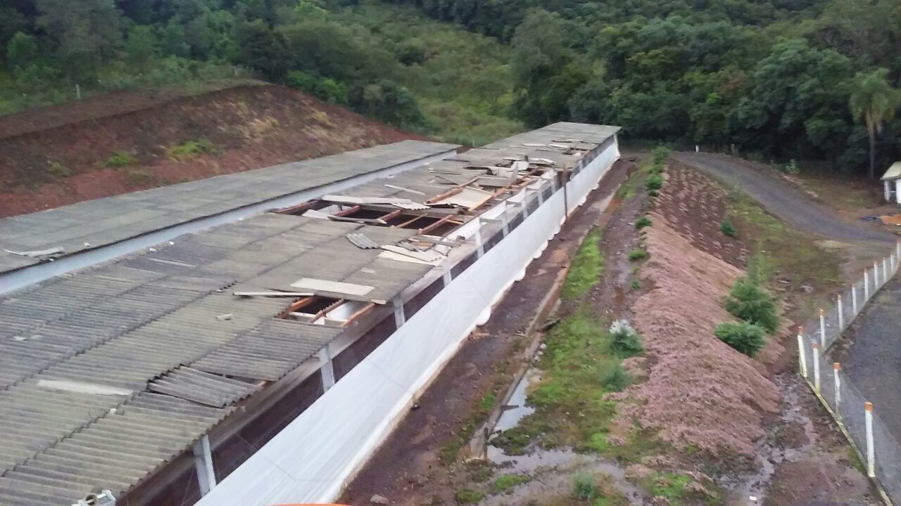 Vendaval causa sérios danos no Município de Aratiba