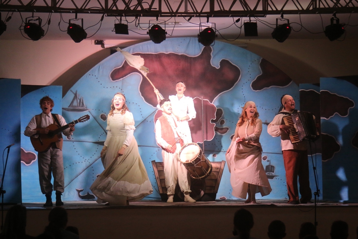 Estudantes de Aratiba vivenciam a cultura gaúcha através do teatro