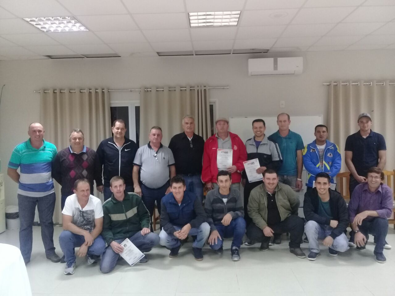 Entrega de Certificados de Curso de Formação de Operadores de Máquinas Pesadas.