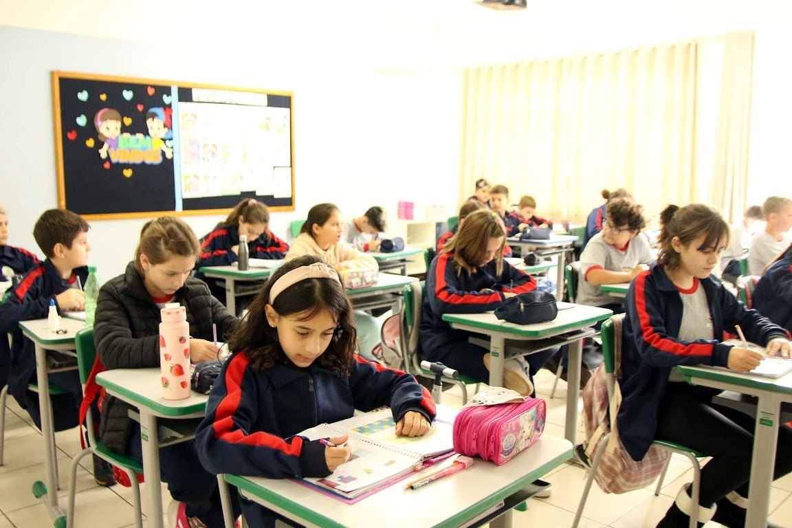 Aratiba investe mais de R$ 280 mil em uniformes escolares