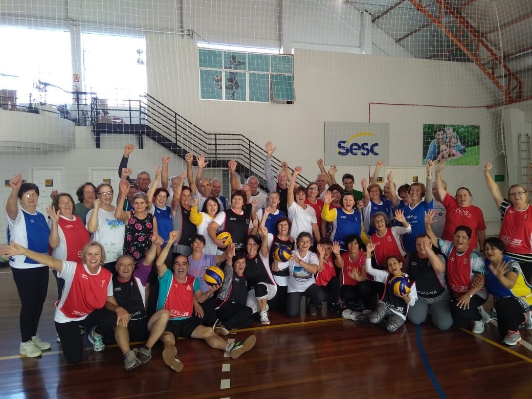 Grupos de Idosos do Munícipio de Aratiba/RS Vivenciam a prática do Câmbio