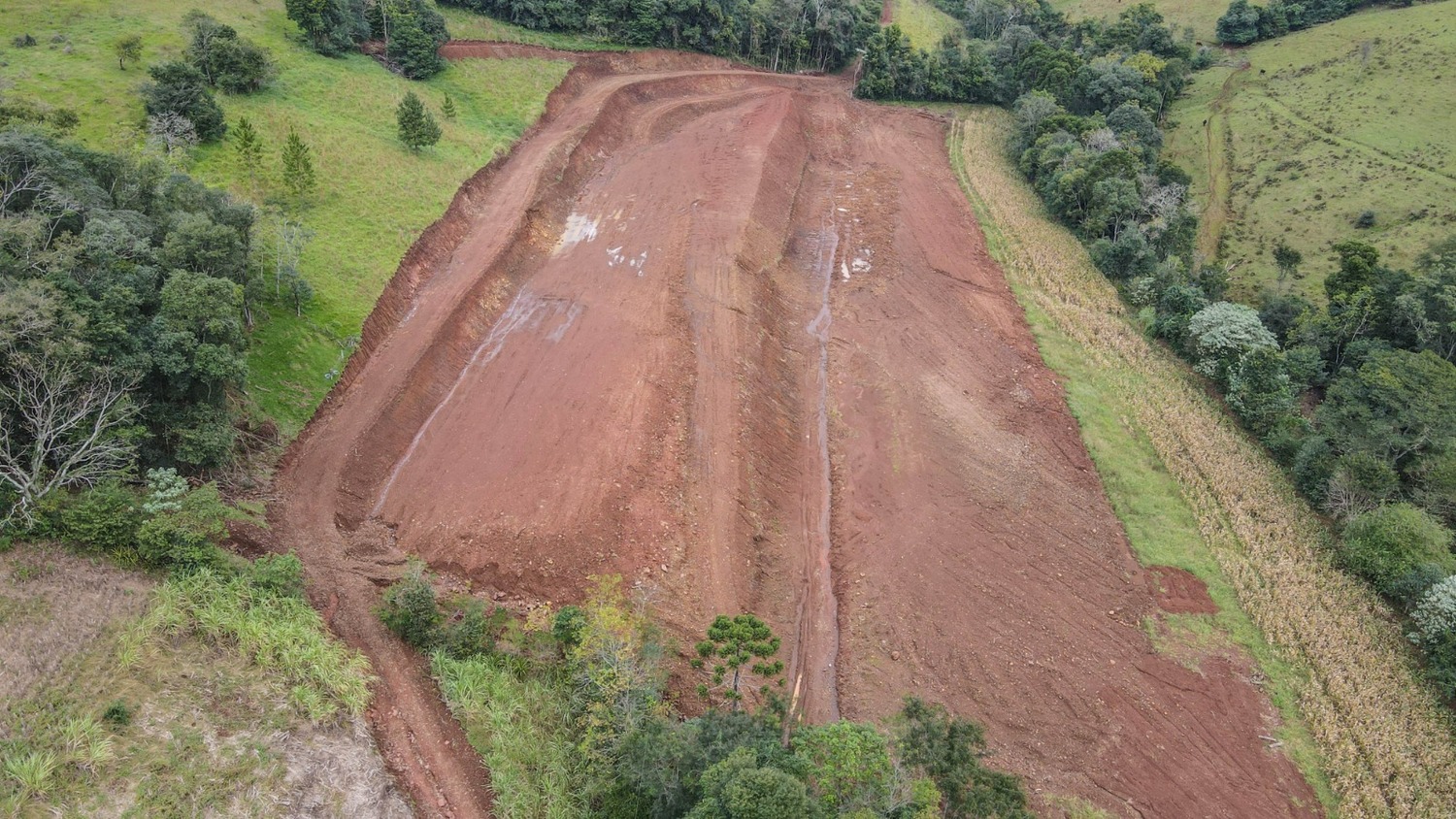 Aratiba investe mais de 1,1 milhão em obras de terraplanagens somente neste ano