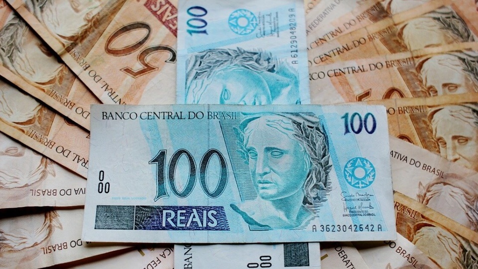 Senado aprova ampliação de auxílio de R$ 600,00
